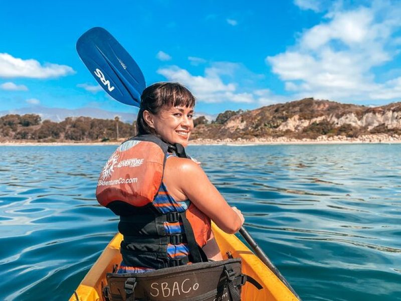 Coastline Kayak Tour near Santa Barbara with Knowledgeable Guide