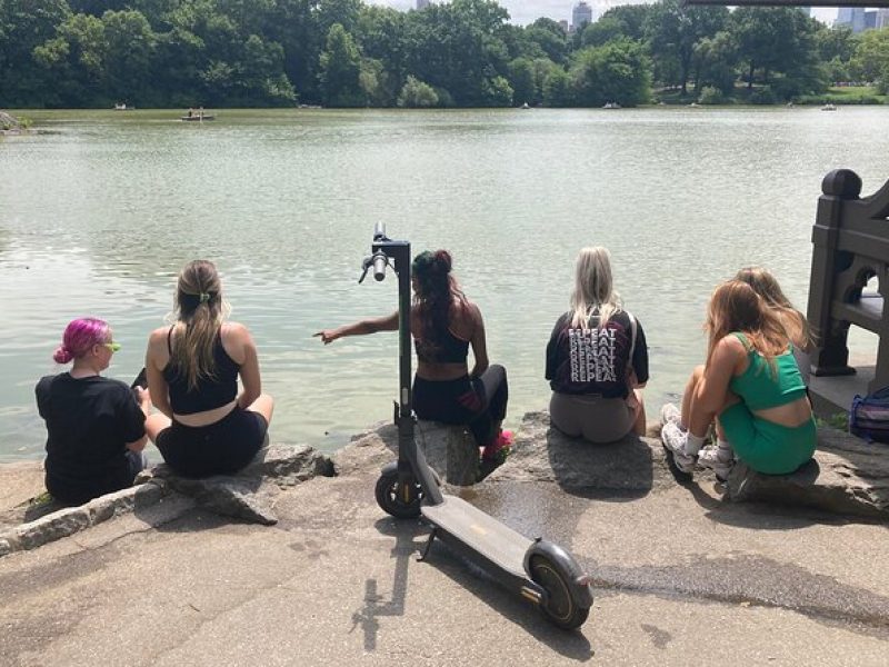 Electric Scooter Tour of Central Park in Spanish