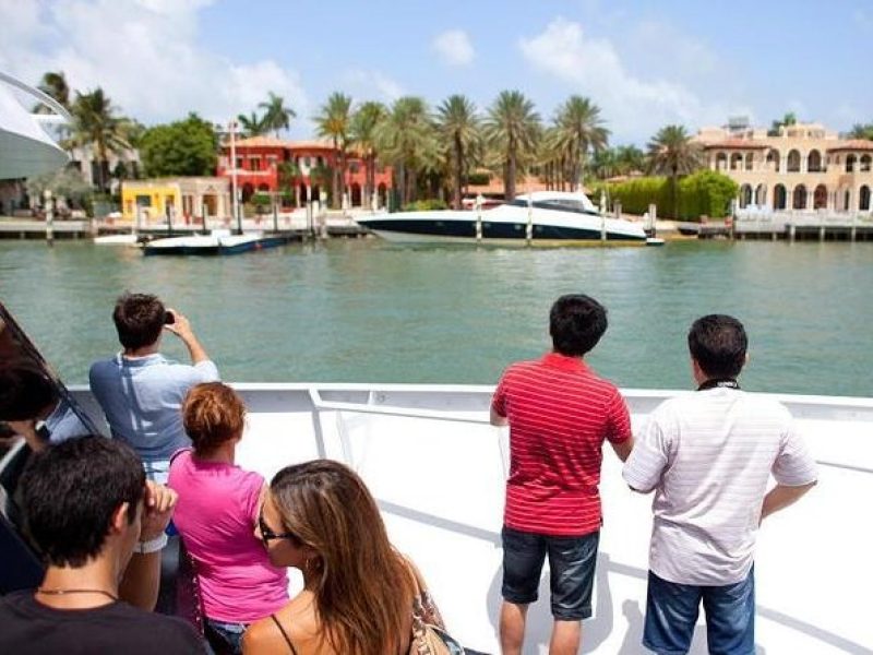 Biscayne Bay Boat Tour in Miami