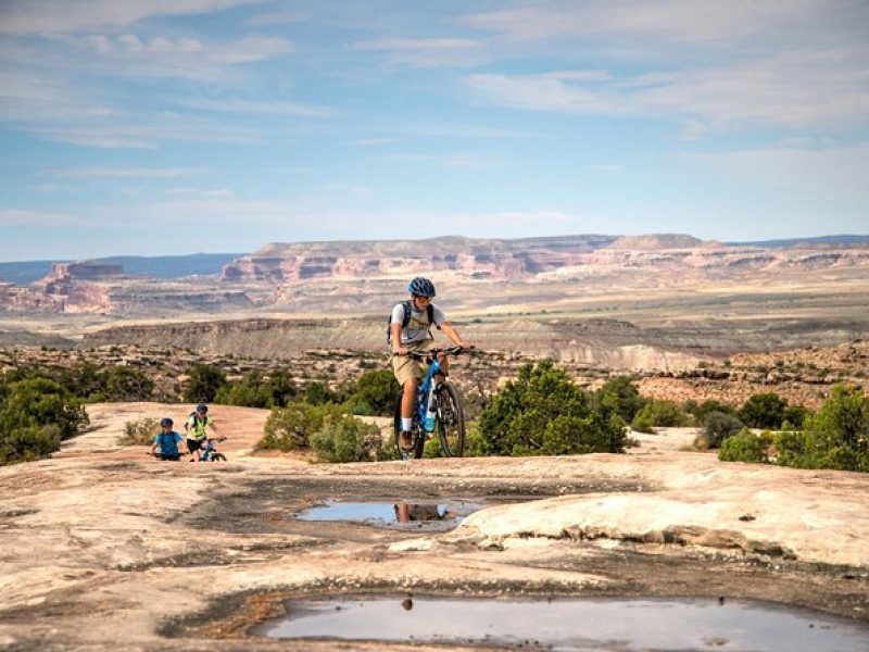 Klondike Bluff Trail – Guided E-Mountain Biking Adventure