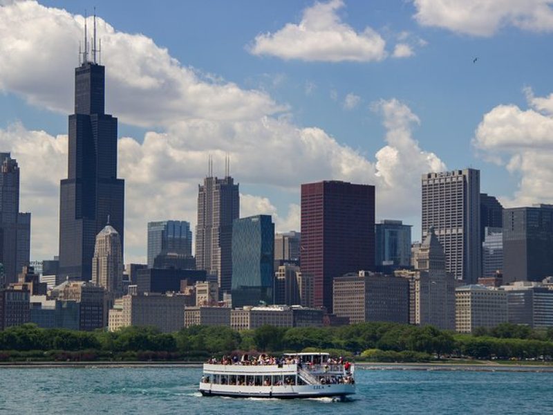 Chicago Lake and River Architecture Tour