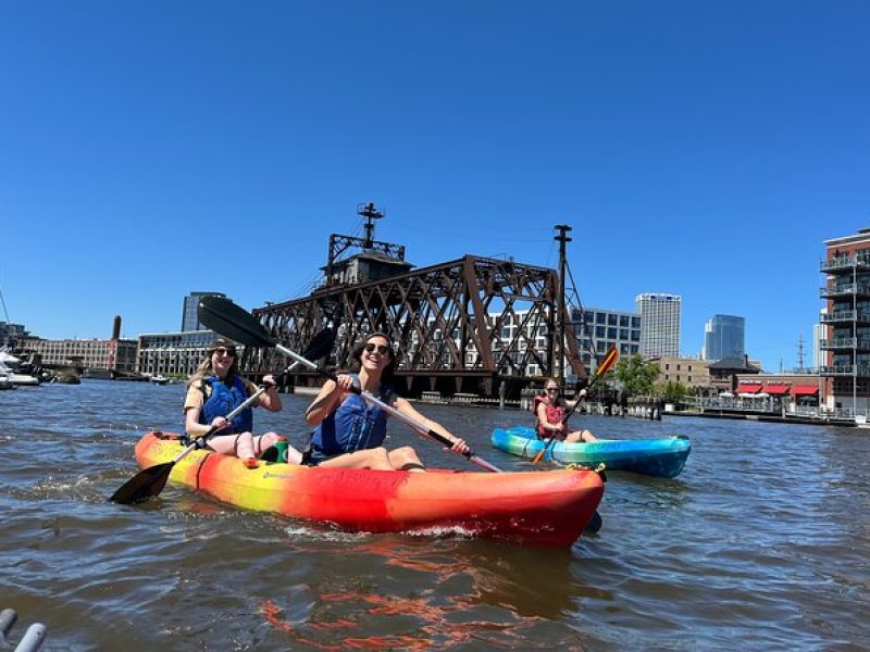 Milwaukee Cheese Curd Kayak Tour