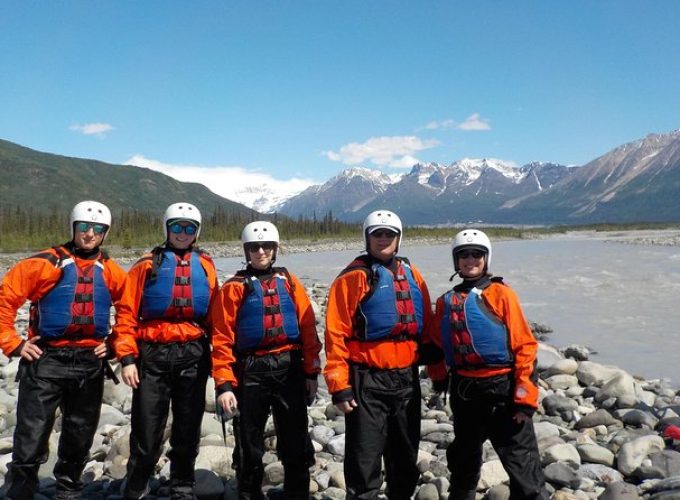 4 Hr Kennicott Glacial Lake & River Raft