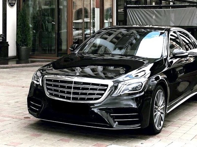 Arrival Private Transfer: National Airport DCA to Washington in Luxury Car