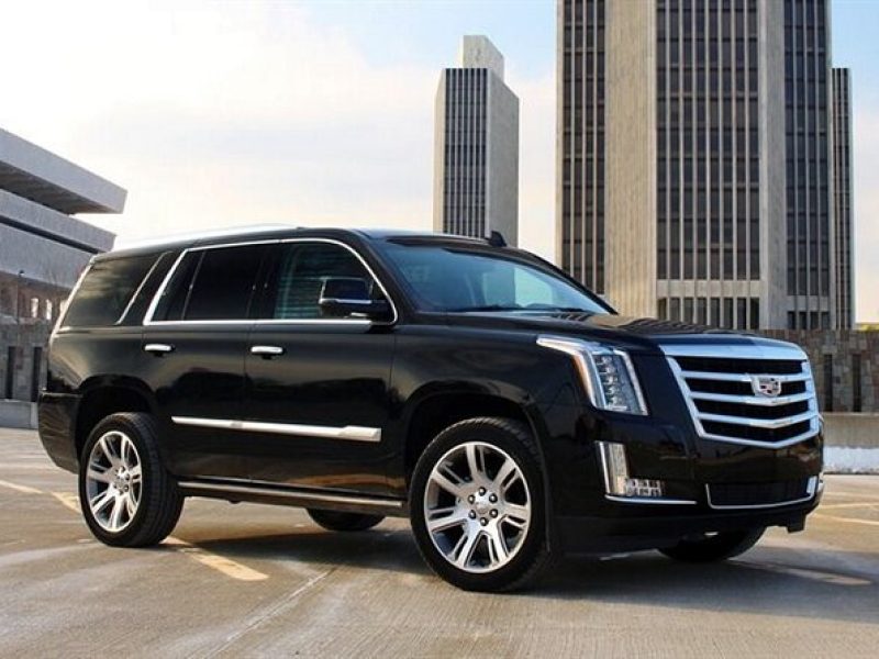 Private Transfer: New Orleans to Louis Armstrong Airport MSY in Luxury SUV