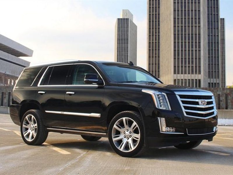 Arrival Private Transfer: O'Hare Airport ORD to Chicago in Luxury SUV