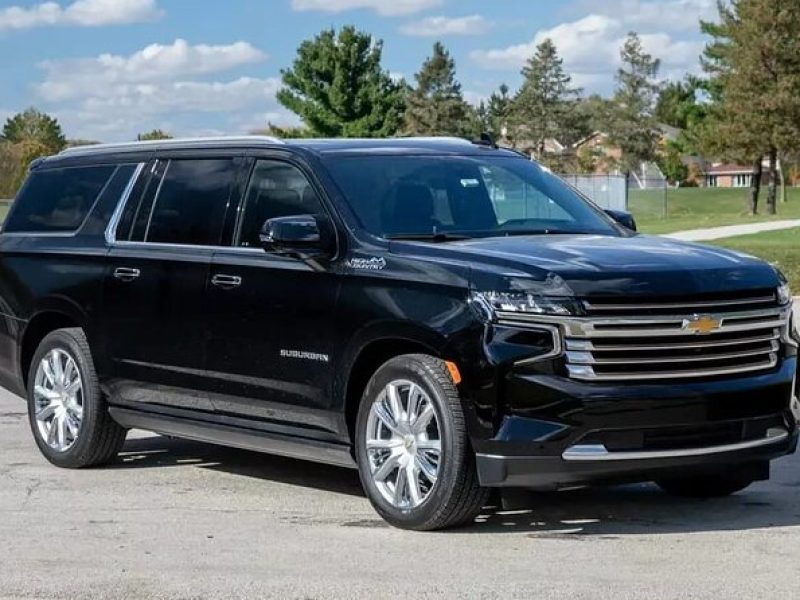 Private Transfer: Orlando Airport MCO to Legoland in Luxury SUV