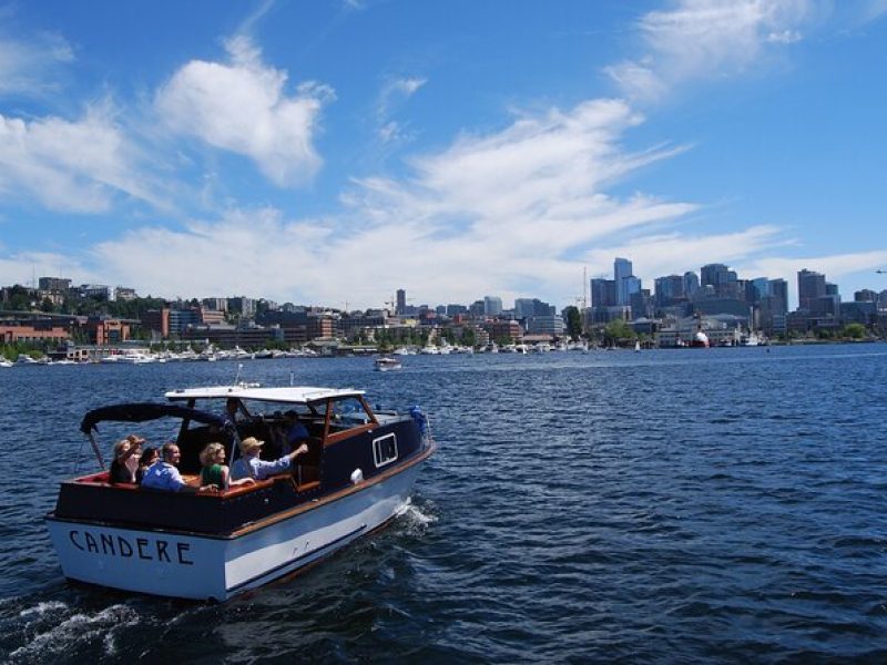 One-Hour Private Seattle Sightseeing Cruise – BYOB!