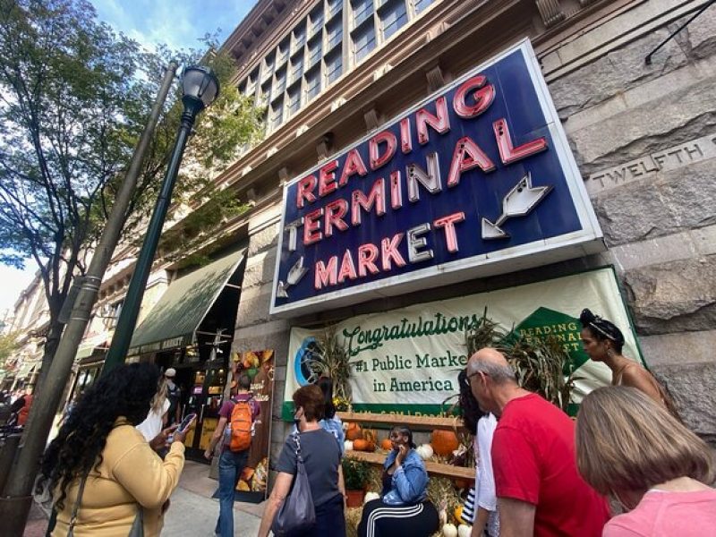 Reading Terminal Market Walking Tour in Philadelphia