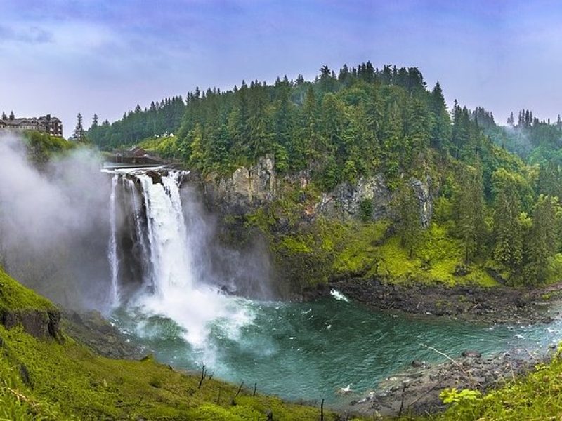 Private 5-hour City Tour of Seattle and Snoqualmie Falls with driver only