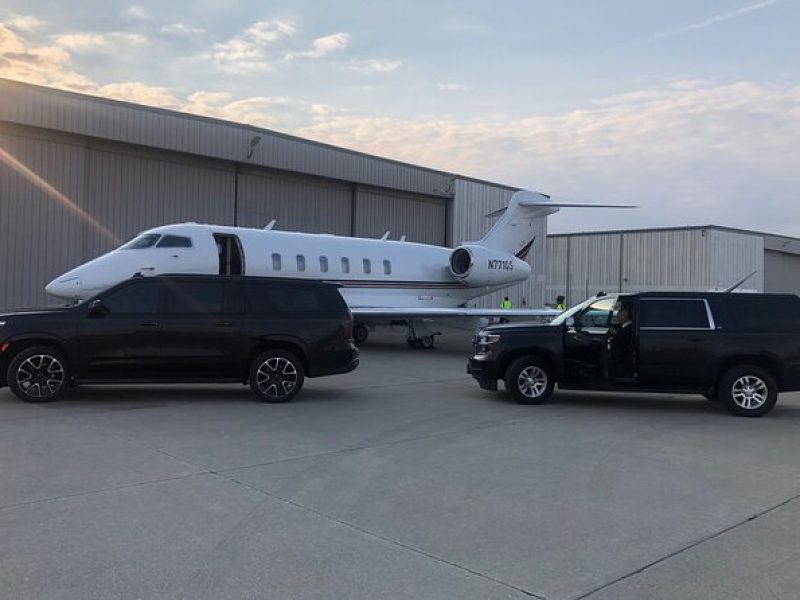 Curbside SUV Transfer from ORD to Downtown Chicago