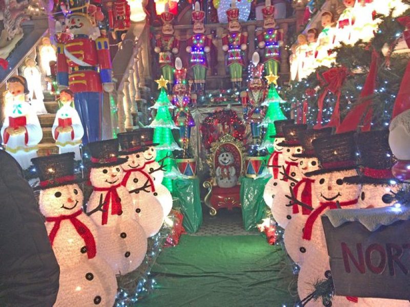 Brooklyn Christmas Lights Walking Tour at Dyker Heights