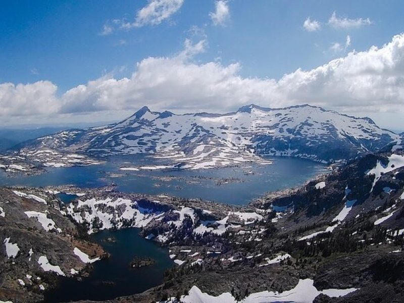 Tahoe Helicopter Tour: Lakes and Waterfalls