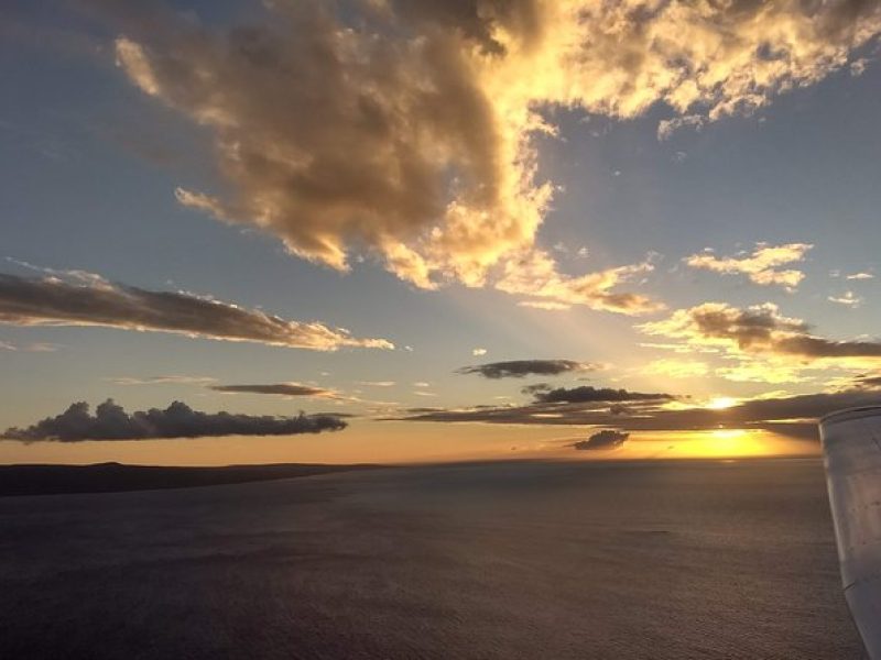 Romantic Sunset Champagne -Private- Maui Air Tour: Intimate & Spectacular!