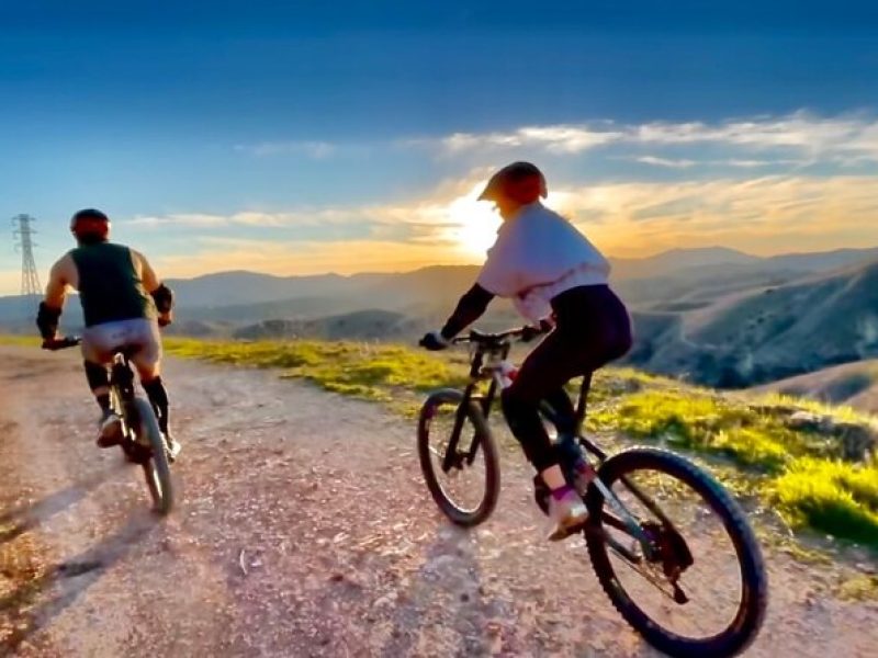 Scenic Santa Monica Electric Mountain Biking Tour (Beginner)