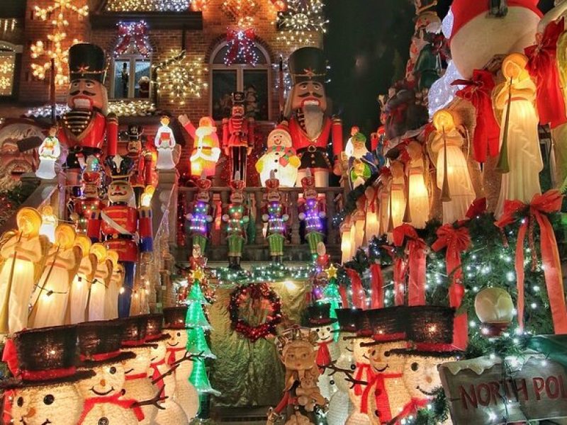 Dyker Heights – Brooklyn Christmas Houses Private Tour